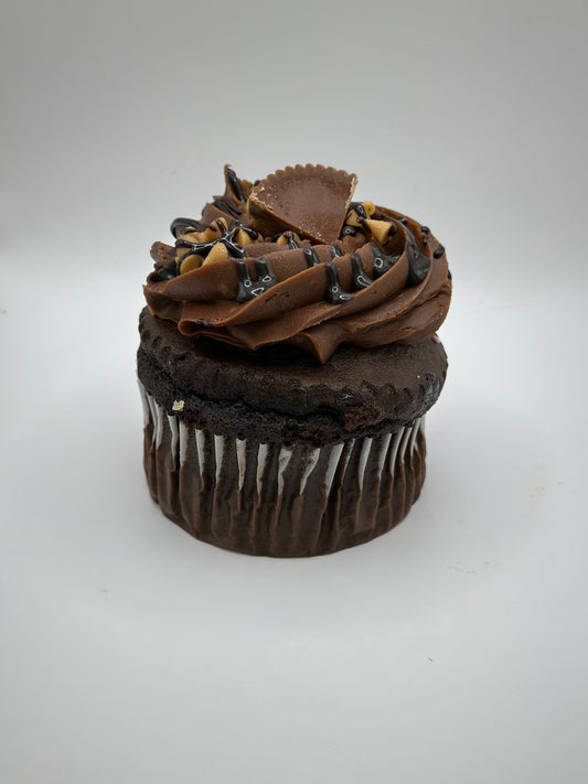 Peanut Butter Chocolate Cupcake